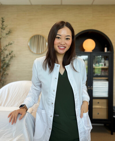 Link to: https://hmong.network/resources/hmong-business-voices/acupuncture-pain-relief-new-hope-mn-pun-chang-healthqi